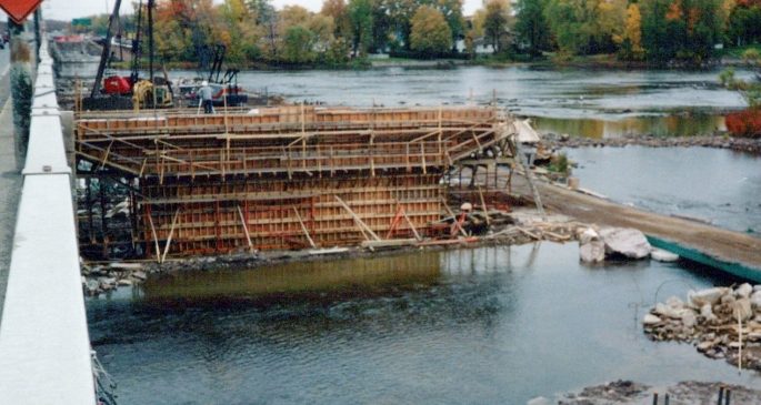 1991_Pont_Taschereau_-_Rivière_des_Outaouais_0004_a-min