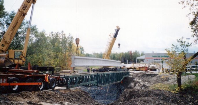 1997_Pont_Drummondville_(Canadian_Tire)_0003_a-min